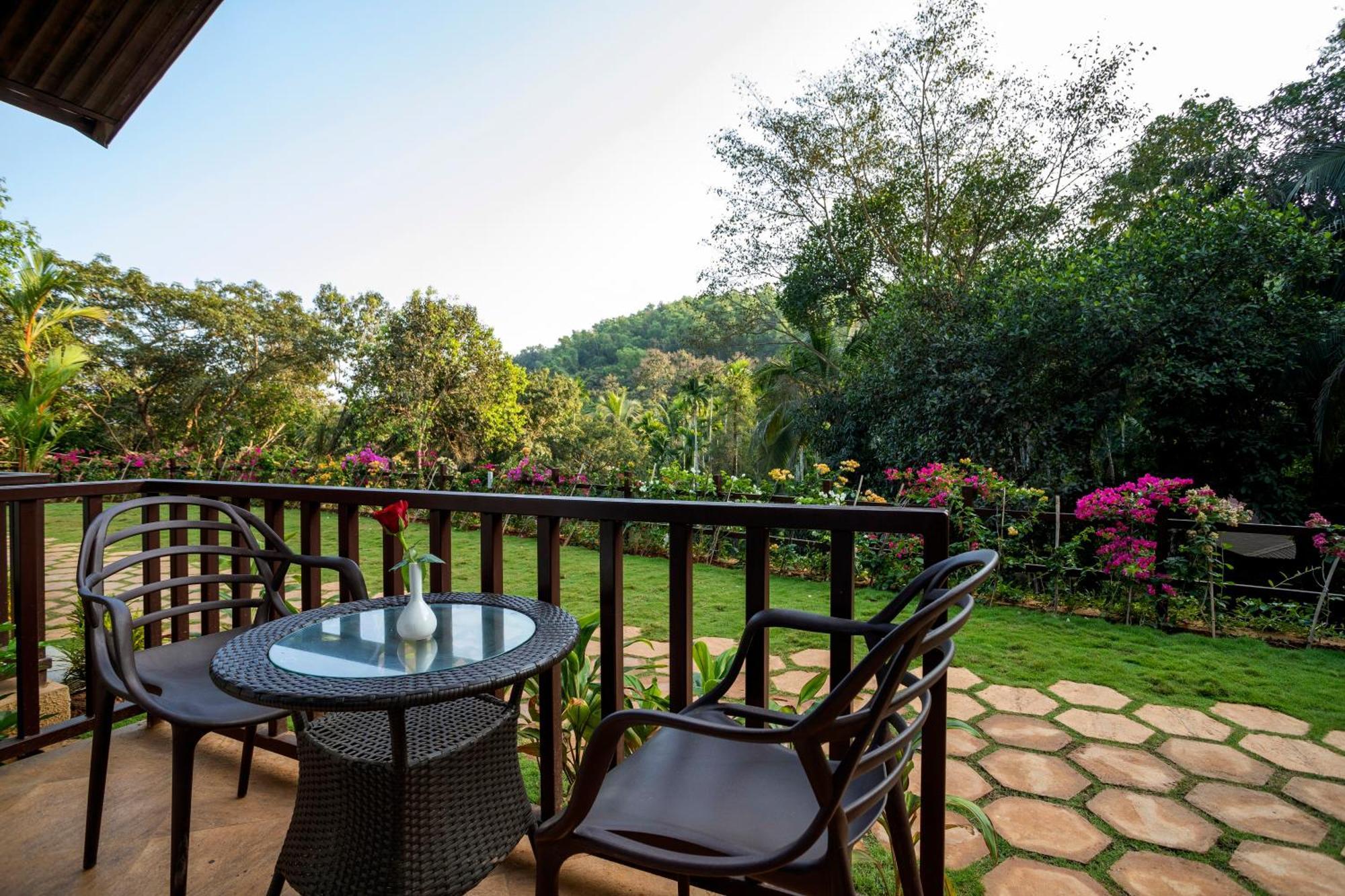Stone Wood Premier Gokarna Hotel Gokarna  Exterior photo