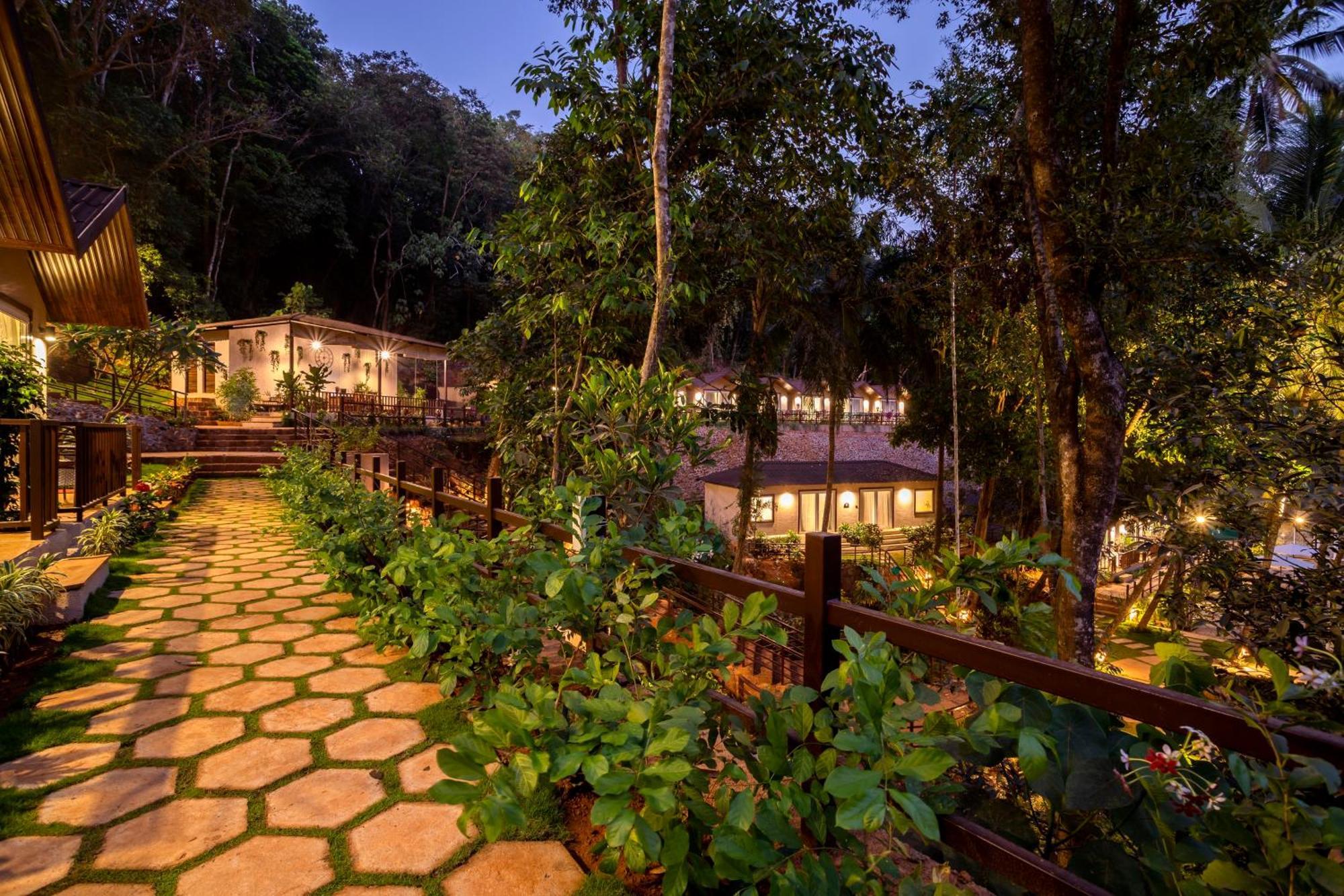 Stone Wood Premier Gokarna Hotel Gokarna  Exterior photo