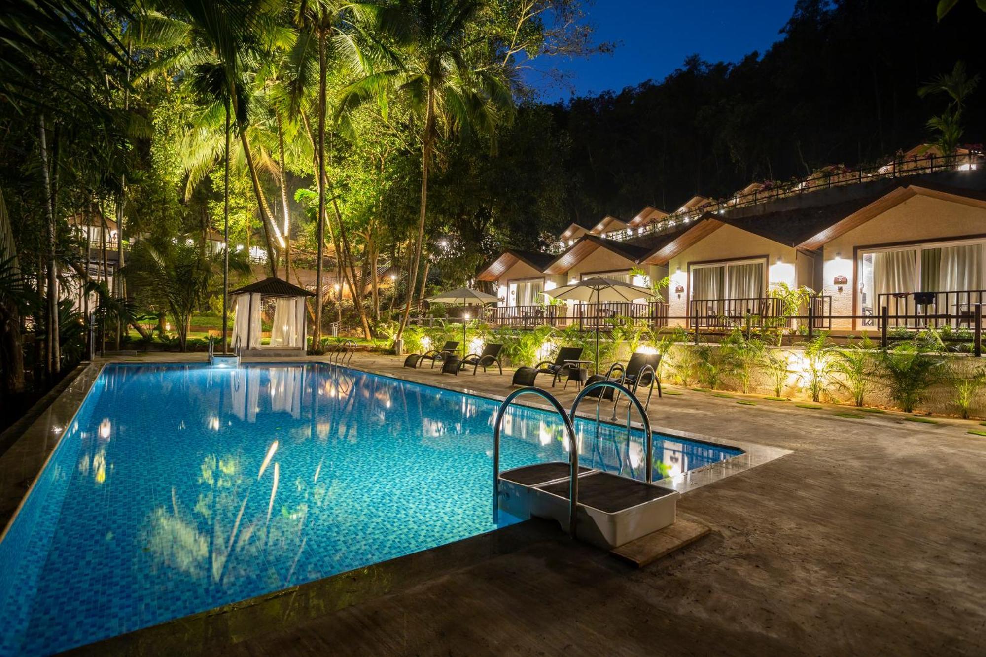 Stone Wood Premier Gokarna Hotel Gokarna  Exterior photo