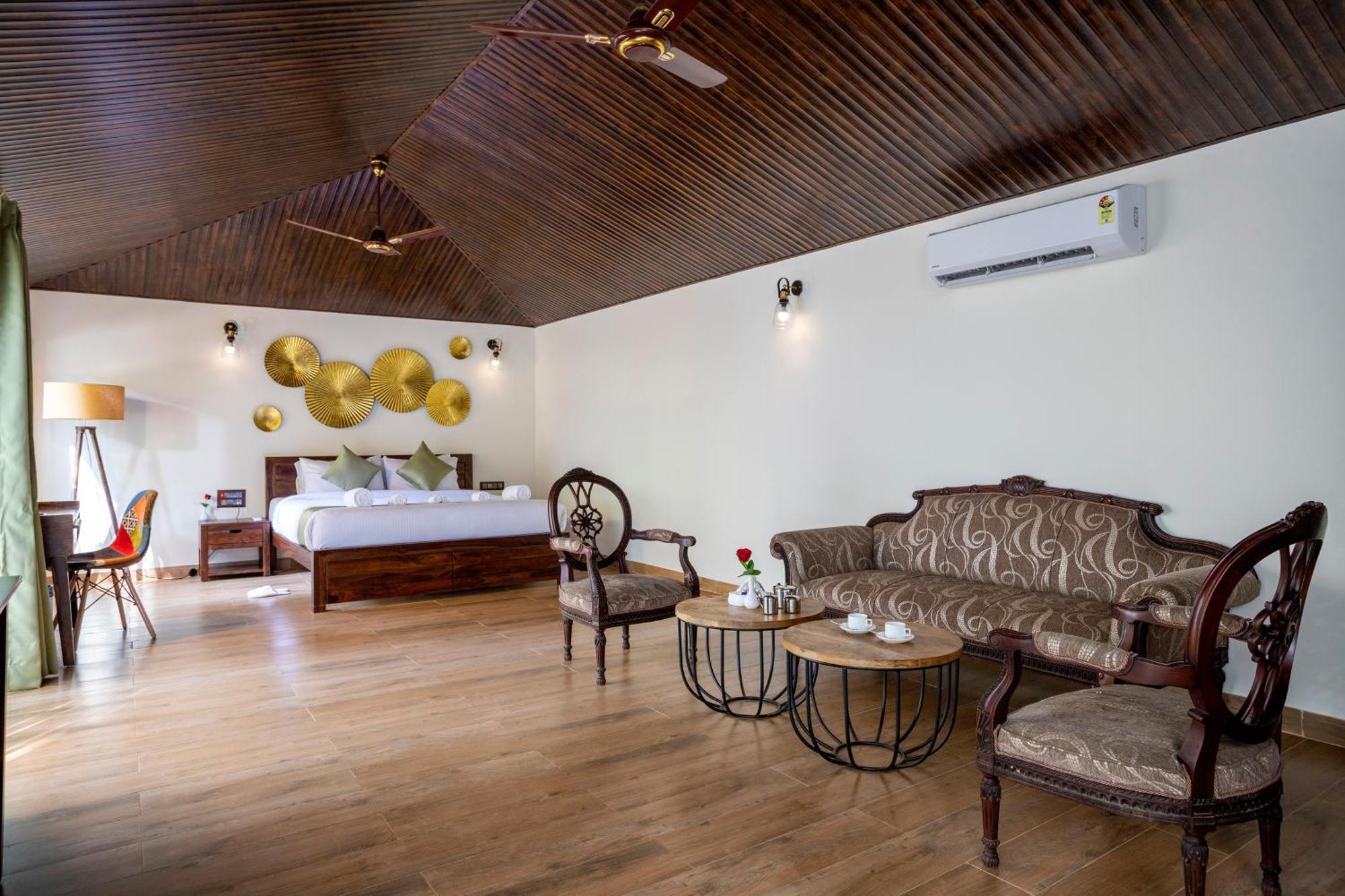 Stone Wood Premier Gokarna Hotel Gokarna  Exterior photo