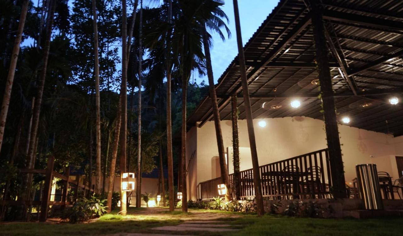 Stone Wood Premier Gokarna Hotel Gokarna  Exterior photo