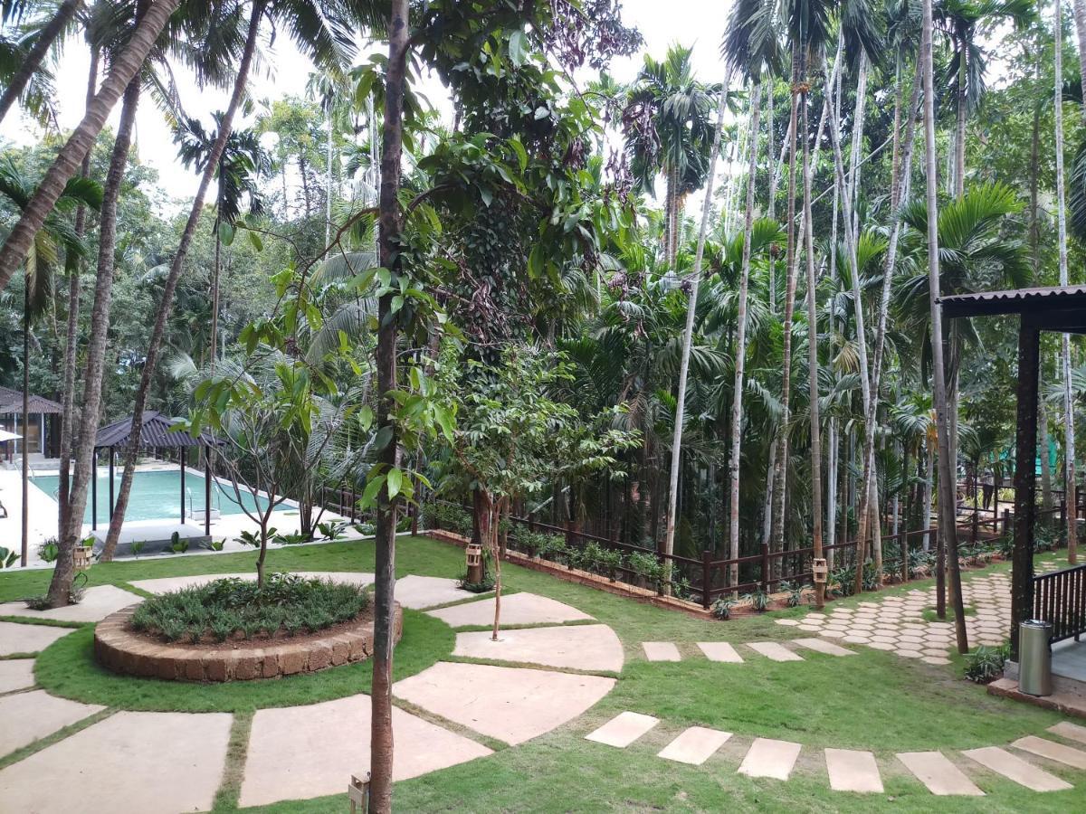 Stone Wood Premier Gokarna Hotel Gokarna  Exterior photo